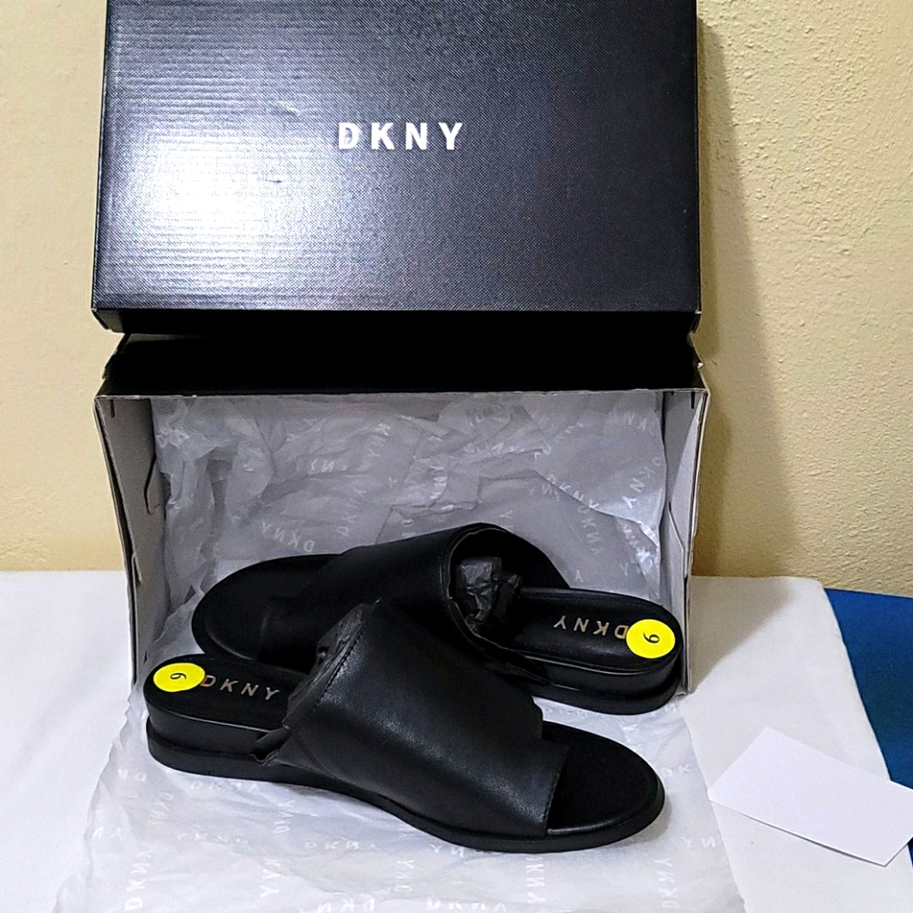 Black DKNY slides